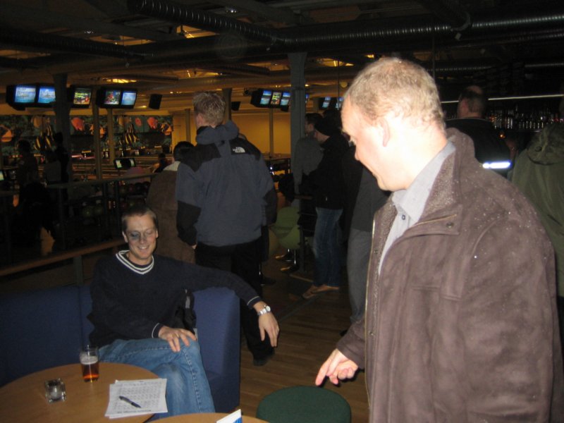 Mange goes Bowling 2
